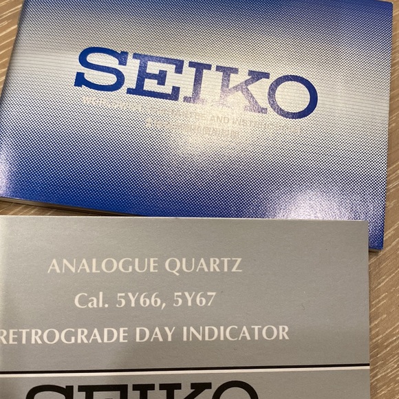 SEIKO ANALOGUE QUARTZ Japan Mechanical automatic watch LADY rose gold black - Picture 3 of 10